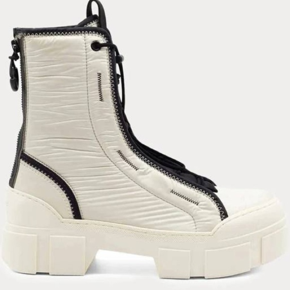 NEW Vic Matié Combat Boots – Cream & Black – Women’s EU 38 (≈ US 7.5–8)